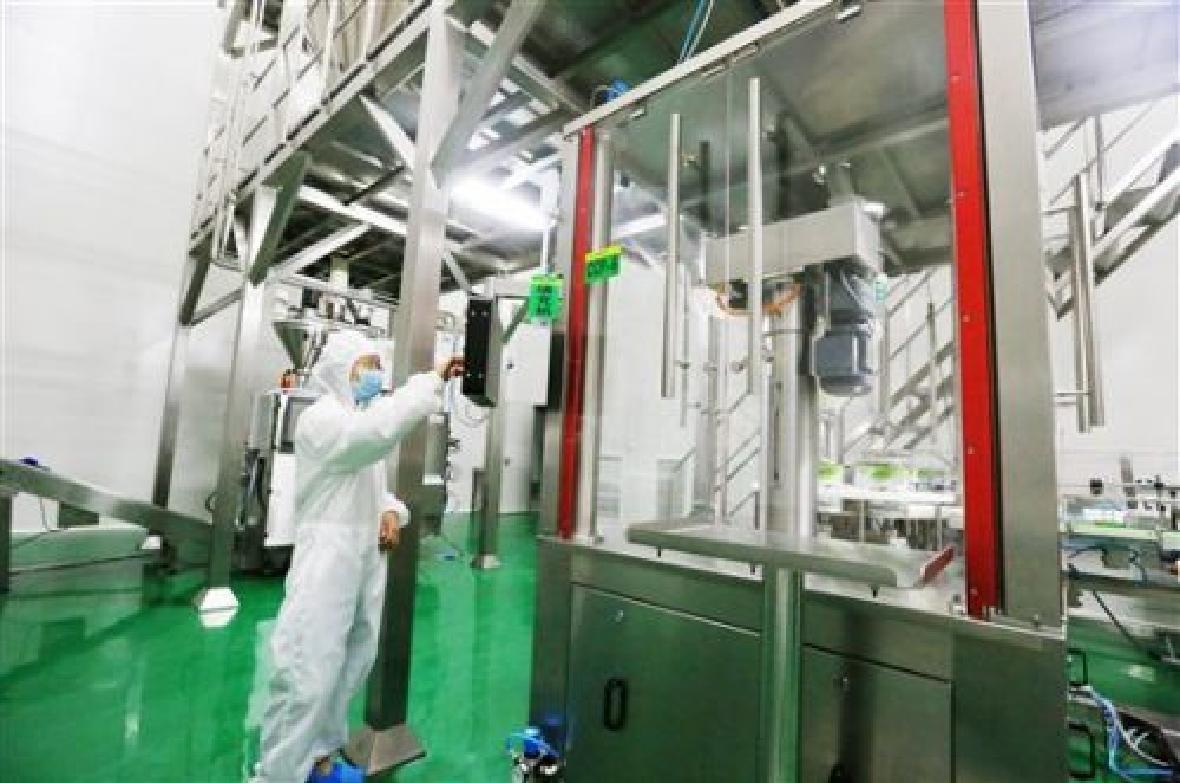 比配方注册更严的监督 万和城开启工厂全透明直播